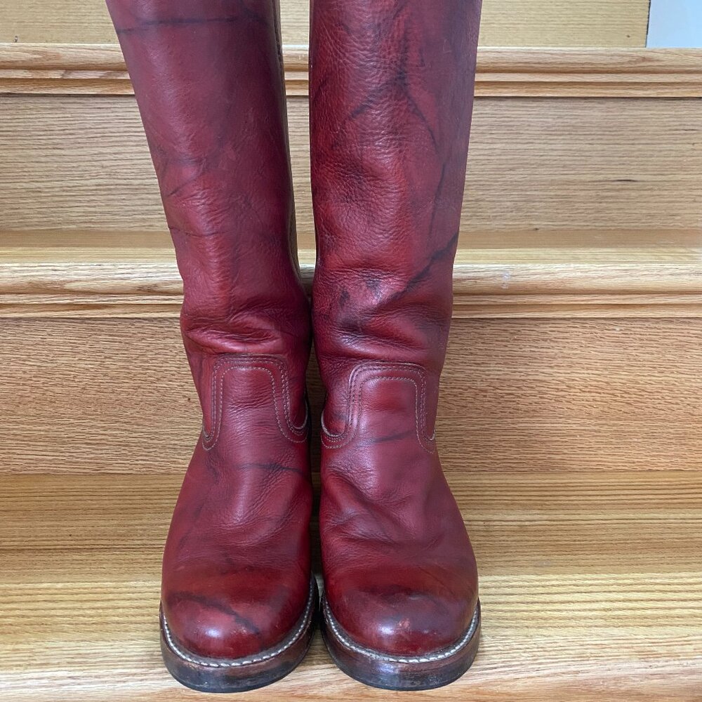 New-Womens Frye Boot Burnt Red (Sabrina) 9 1/2 B   Shaft height: 14 "